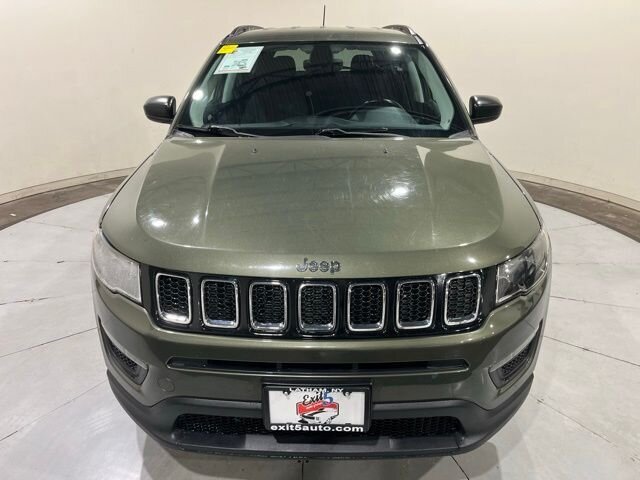 
								2018 Jeep Compass Sport full									