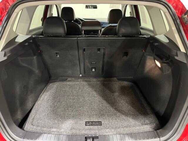 
								2022 Volkswagen Taos 1.5T SE w/Apple Car Play full									