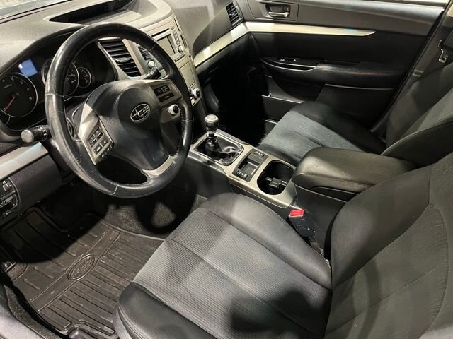 
								2014 Subaru Outback 2.5i Premium full									