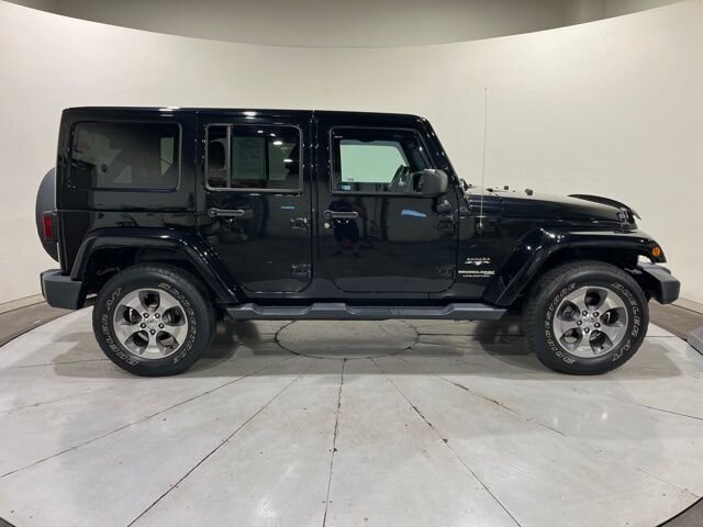 
								2018 Jeep Wrangler JK Unlimited Unlimited Sahara full									