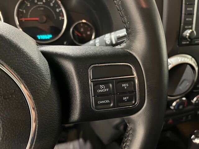 
								2018 Jeep Wrangler JK Unlimited Unlimited Sahara full									