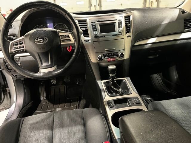 
								2014 Subaru Outback 2.5i Premium full									