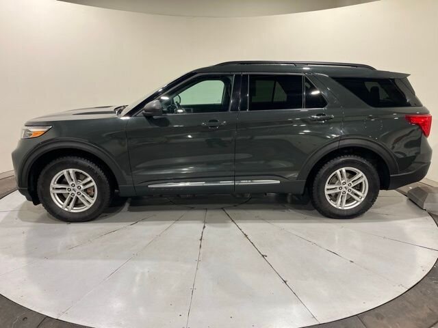 
								2021 Ford Explorer XLT full									