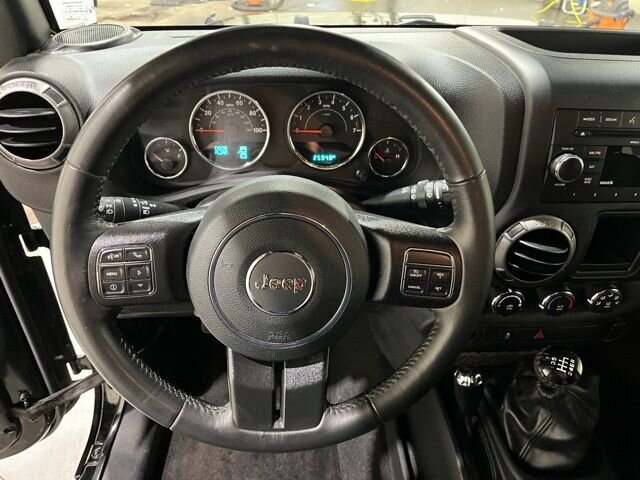 
								2018 Jeep Wrangler JK Unlimited Unlimited Sport full									