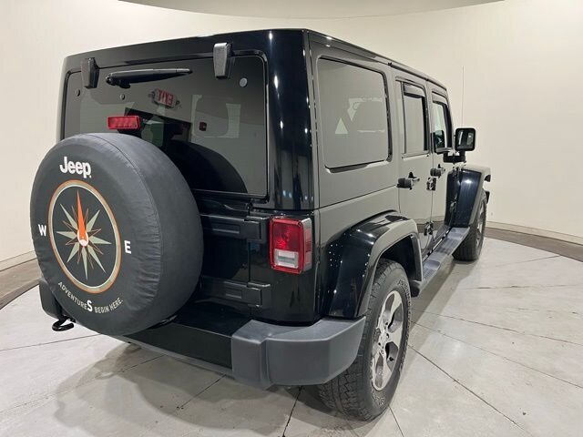 
								2018 Jeep Wrangler JK Unlimited Unlimited Sahara full									