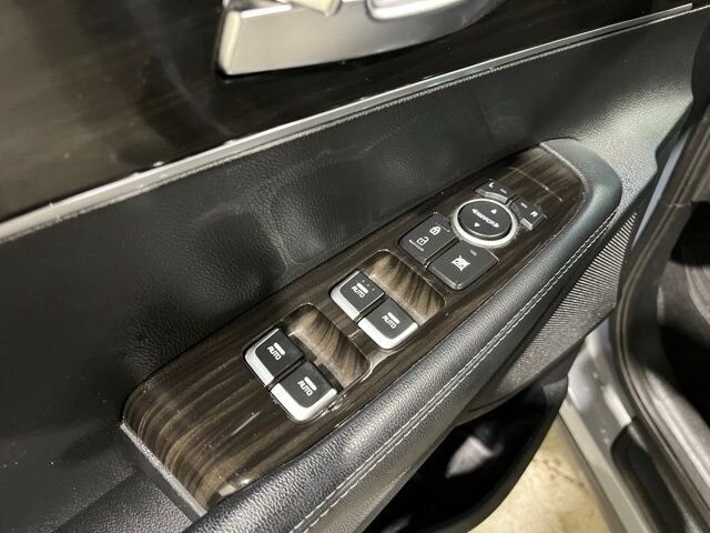 
								2020 Kia Sorento S full									