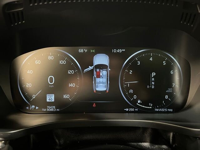 
								2018 Volvo XC60 T5 R-Design full									