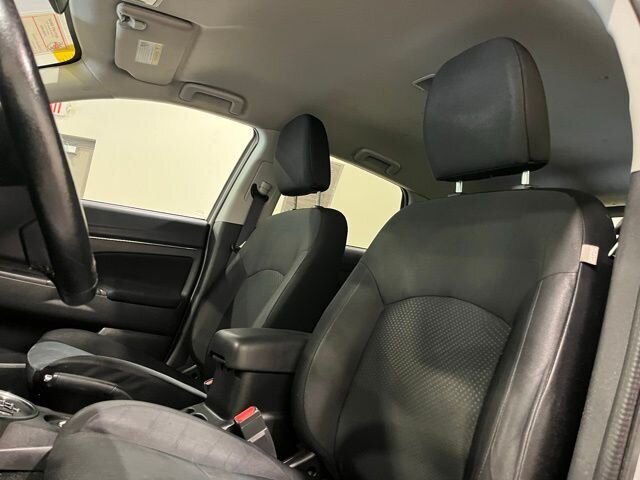 
								2015 Mitsubishi Outlander Sport ES full									