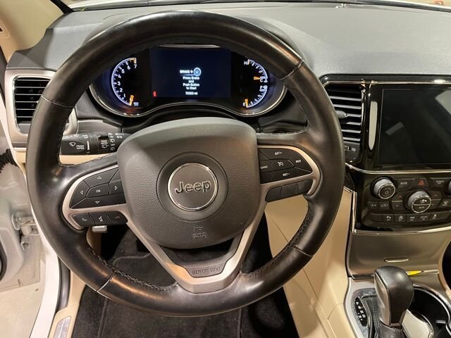 
								2021 Jeep Grand Cherokee Limited w/ Apple Car Play and Navigation full									