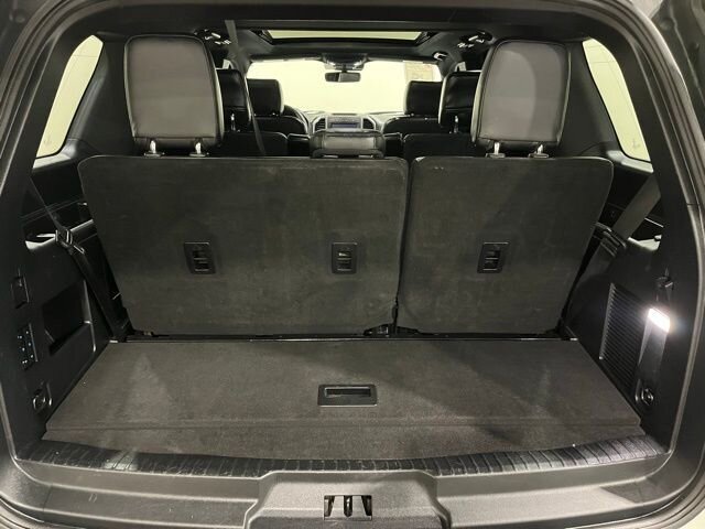 
								2020 Ford Expedition XLT w/ Navigation full									