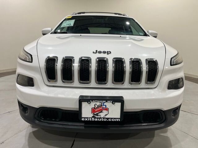 
								2016 Jeep Cherokee Latitude full									