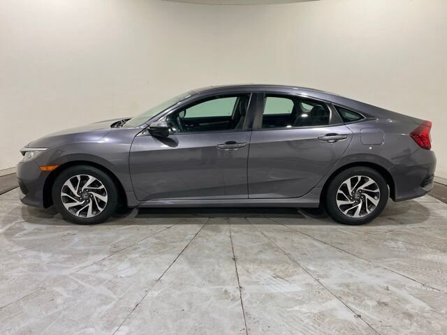
								2016 Honda Civic EX full									