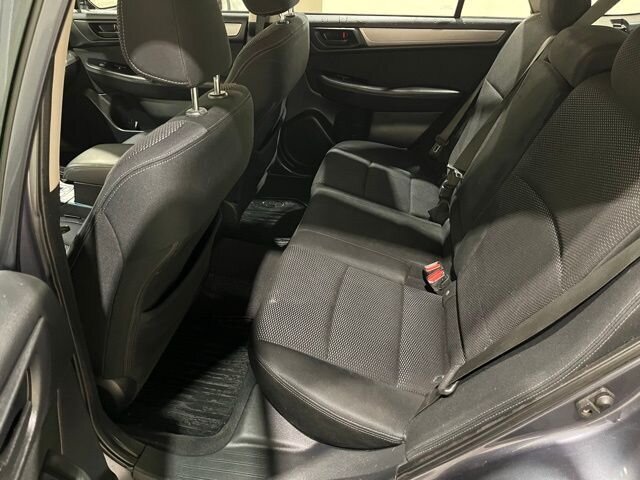 
								2015 Subaru Outback 2.5i full									