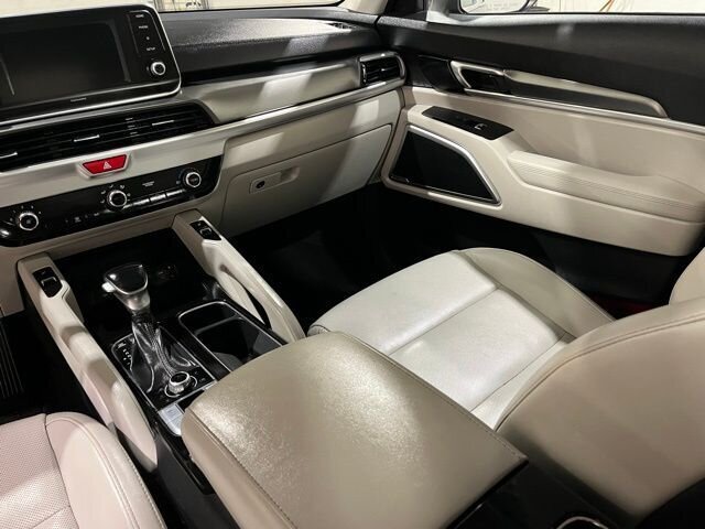 
								2020 Kia Telluride S full									