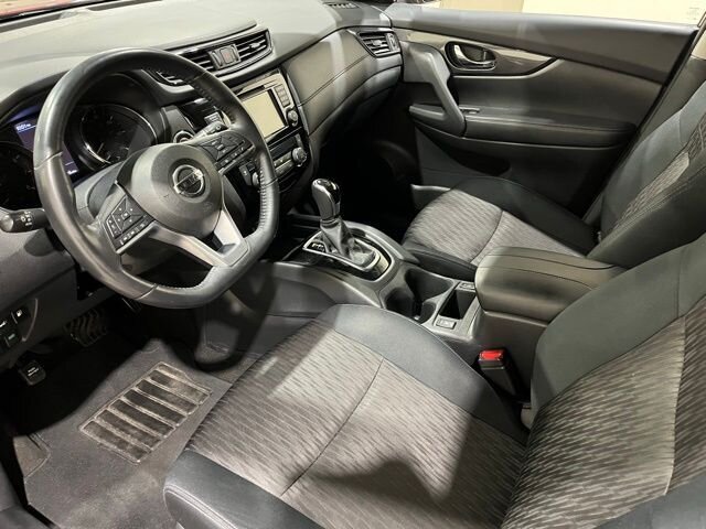 
								2018 Nissan Rogue SV w/ Apple Car Play full									