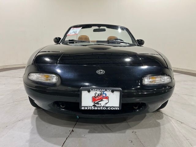 
								1993 Mazda MX-5 Miata Base full									