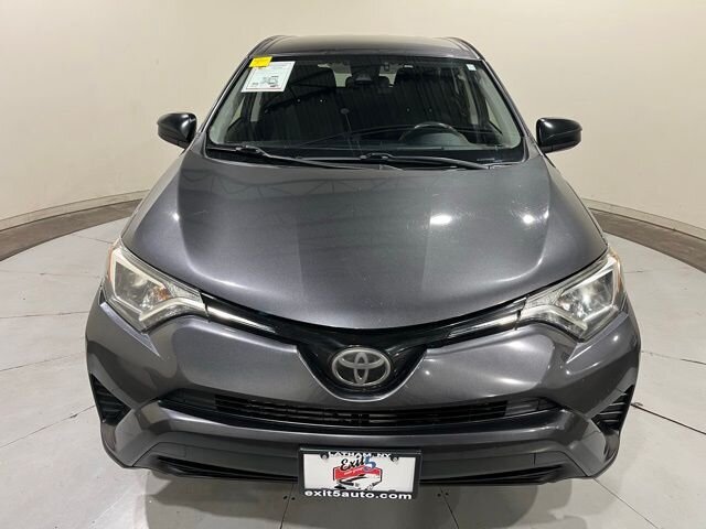 
								2018 Toyota RAV4 LE full									