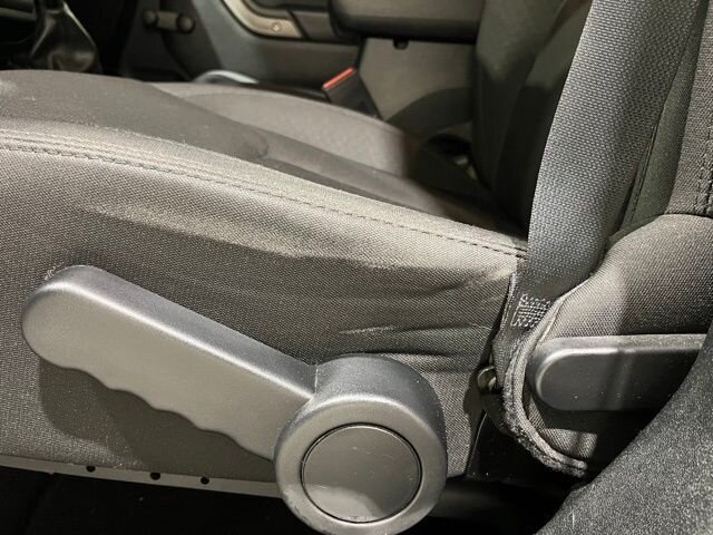 
								2018 Jeep Wrangler JK Unlimited Unlimited Sport full									