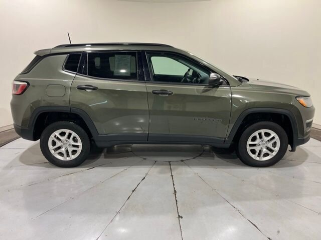 
								2018 Jeep Compass Sport full									