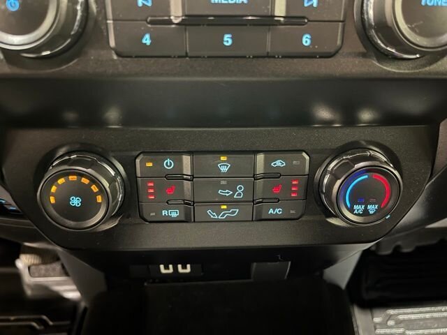 
								2019 Ford F-150 XLT full									