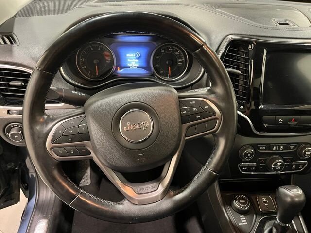 
								2019 Jeep Cherokee Limited w/ Apple Car Play and Navigation full									