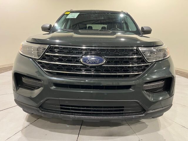 
								2021 Ford Explorer XLT full									