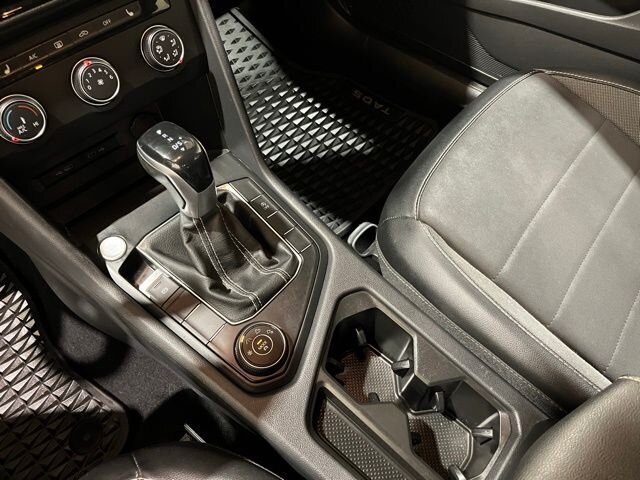 
								2022 Volkswagen Taos 1.5T SE w/Apple Car Play full									