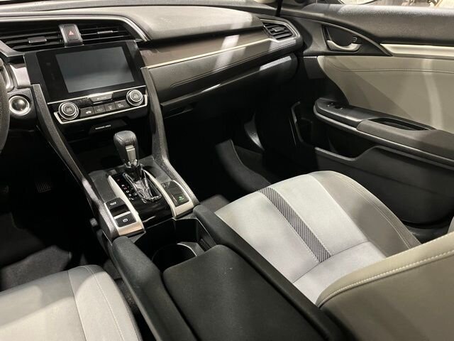 
								2016 Honda Civic EX full									