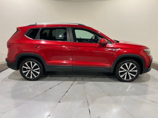 
								2022 Volkswagen Taos 1.5T SE w/Apple Car Play full									