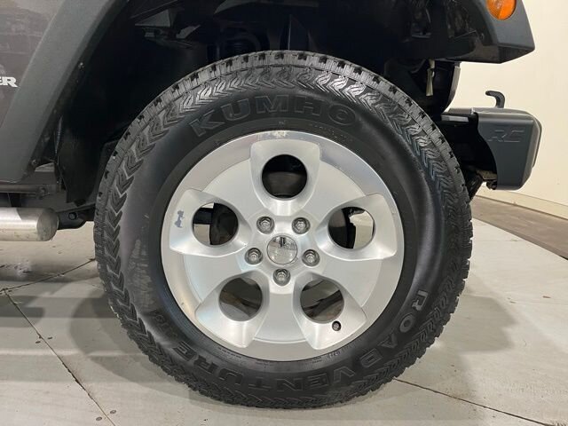 
								2014 Jeep Wrangler Sport full									