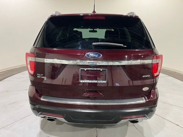 
								2018 Ford Explorer XLT w/ Apple Car Play and Navigation full									