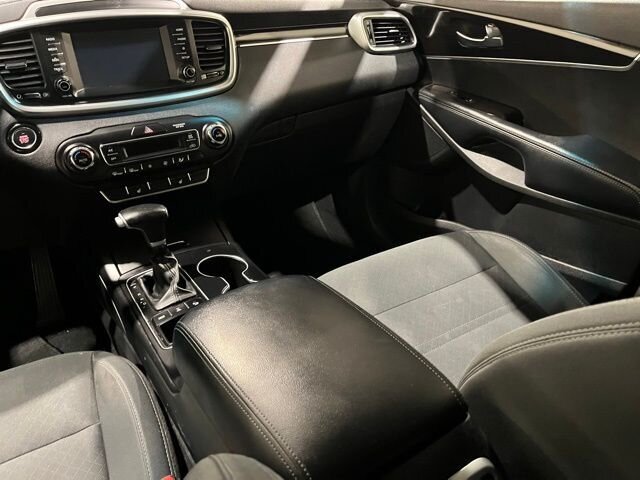 
								2020 Kia Sorento S full									