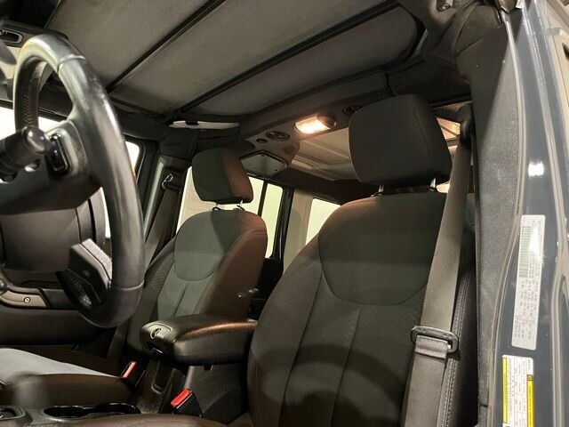 
								2017 Jeep Wrangler Unlimited Sport full									