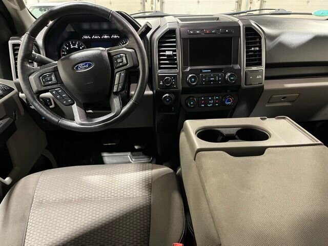 
								2019 Ford F-150 XLT full									