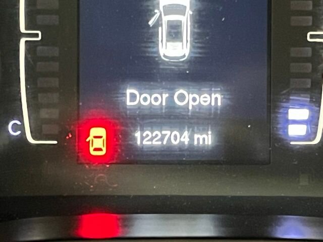 
								2016 Jeep Cherokee Latitude full									