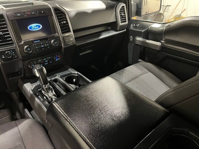 
								2019 Ford F-150 XLT full									