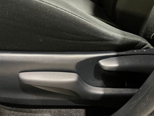 
								2018 Toyota RAV4 LE full									