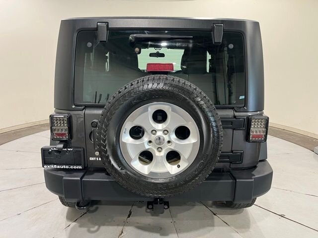 
								2014 Jeep Wrangler Sport full									