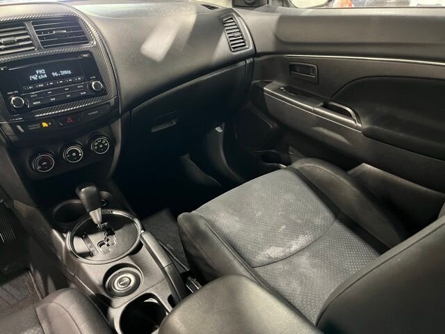 
								2015 Mitsubishi Outlander Sport ES full									