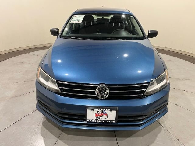 
								2015 Volkswagen Jetta 1.8T SE full									