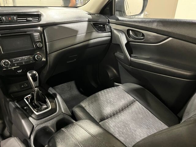 
								2019 Nissan Rogue S full									