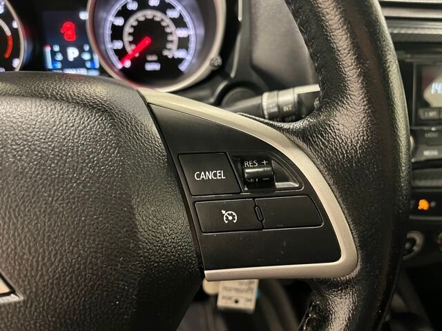 
								2015 Mitsubishi Outlander Sport ES full									