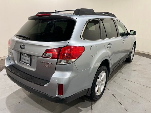 
								2014 Subaru Outback 2.5i Premium full									