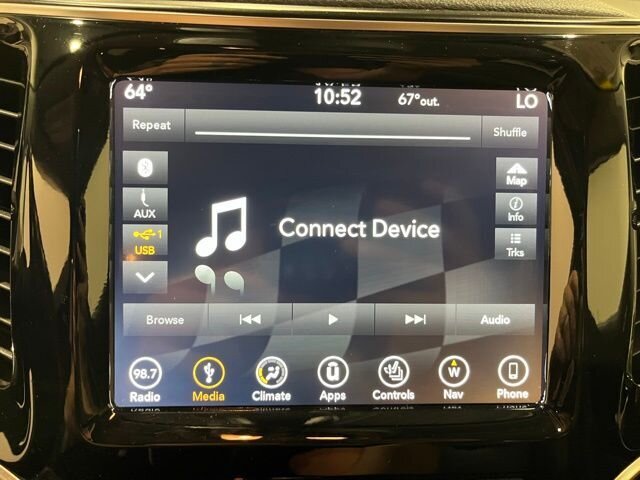 
								2019 Jeep Cherokee Limited w/ Apple Car Play and Navigation full									