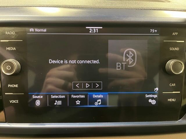 
								2022 Volkswagen Taos 1.5T SE w/Apple Car Play full									