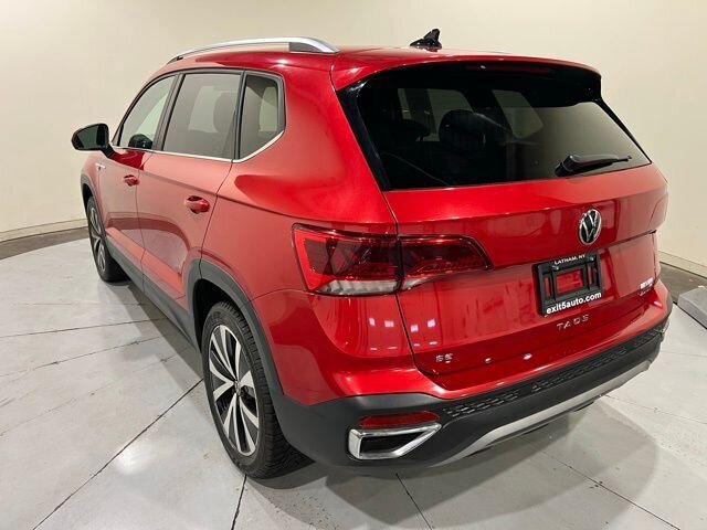 
								2022 Volkswagen Taos 1.5T SE w/Apple Car Play full									