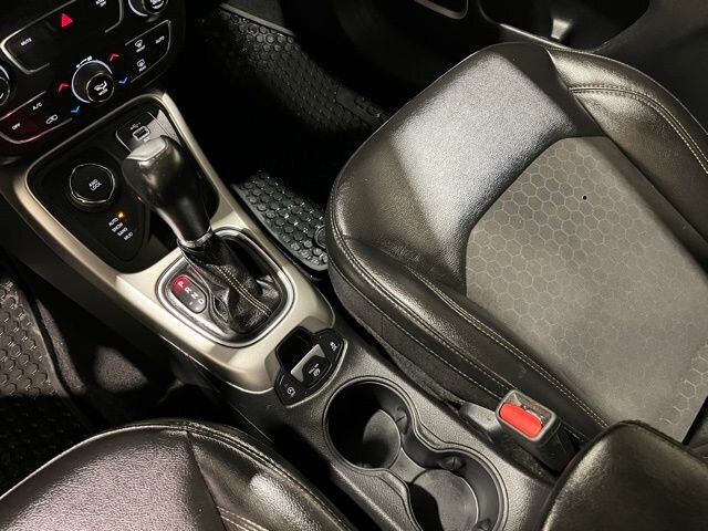 
								2020 Jeep Compass Latitude full									