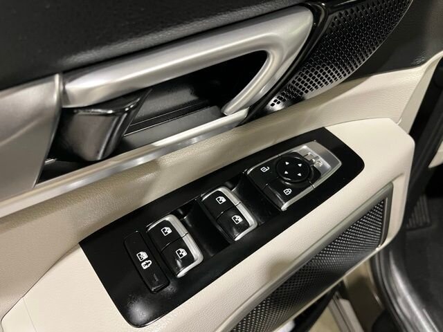 
								2020 Kia Telluride S full									