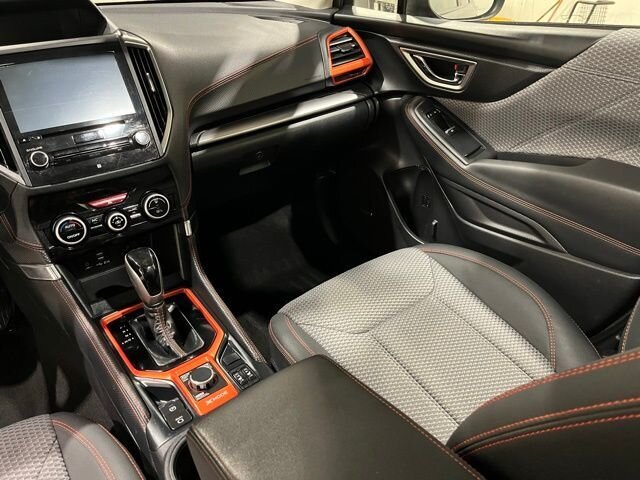 
								2020 Subaru Forester Sport w/ Apple Car Play full									