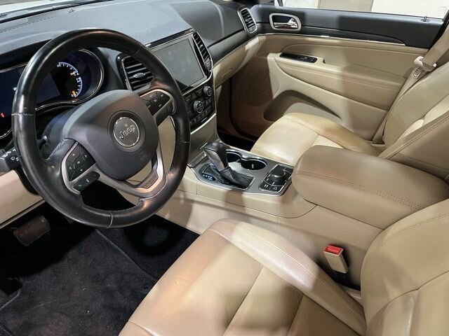 
								2021 Jeep Grand Cherokee Limited w/ Apple Car Play and Navigation full									